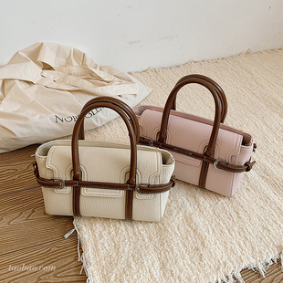 高级感小众撞色包包女2026新款时尚百搭斜挎包通勤手提外出小拎包