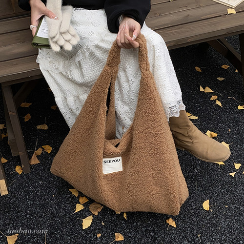 毛绒包包2025新款通勤大容量单肩