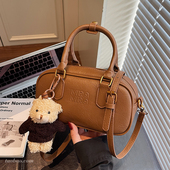 高级感复古小包包女2026新款 百搭斜挎包精致超火手提保龄球包 时尚