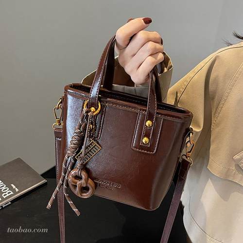 2024新款超火单肩斜挎水桶包