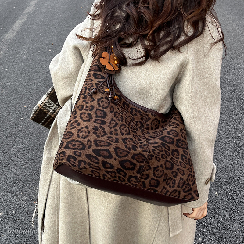 磨砂复古豹纹托特包大容量