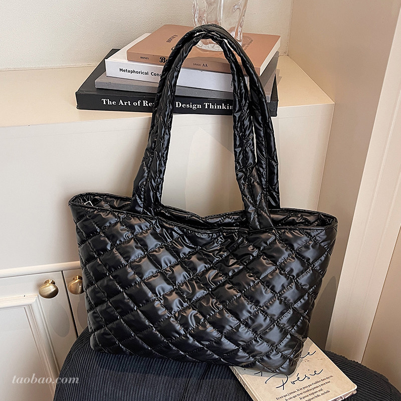 休闲大容量棉服包包女2026新款通勤单肩包冬季羽绒包托特包水桶包,箱包皮具/热销女包/男包,托特包,淘宝优惠券,粉丝福利购,淘宝优惠卷