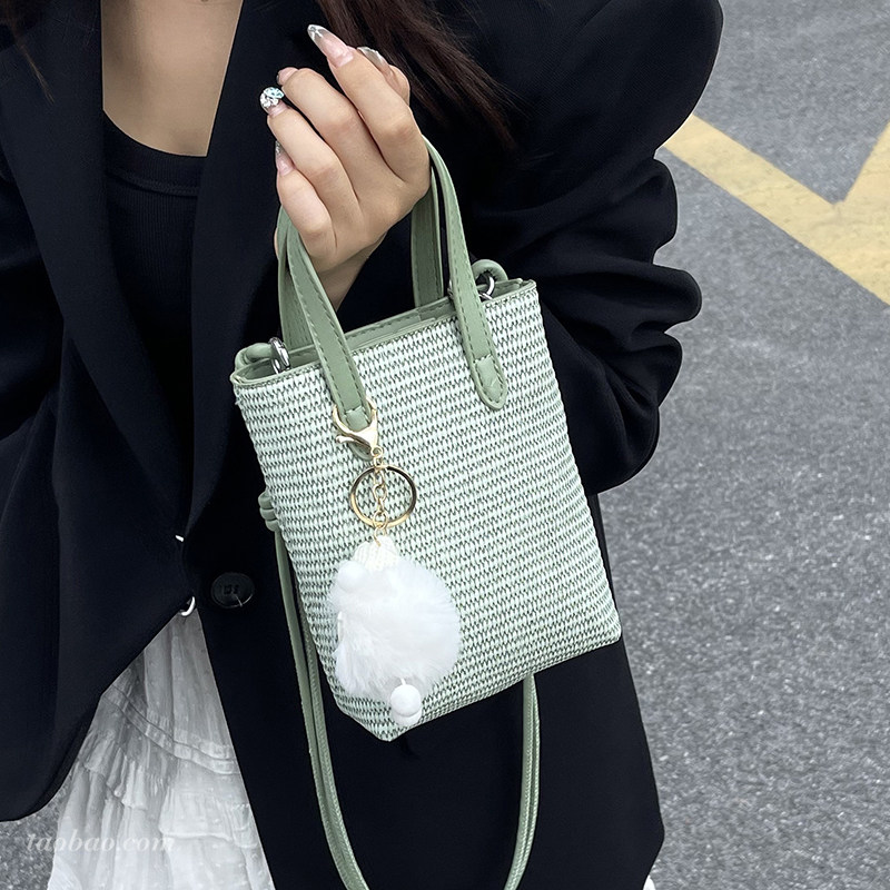 小众编织纹水桶包女通勤斜挎手提图片