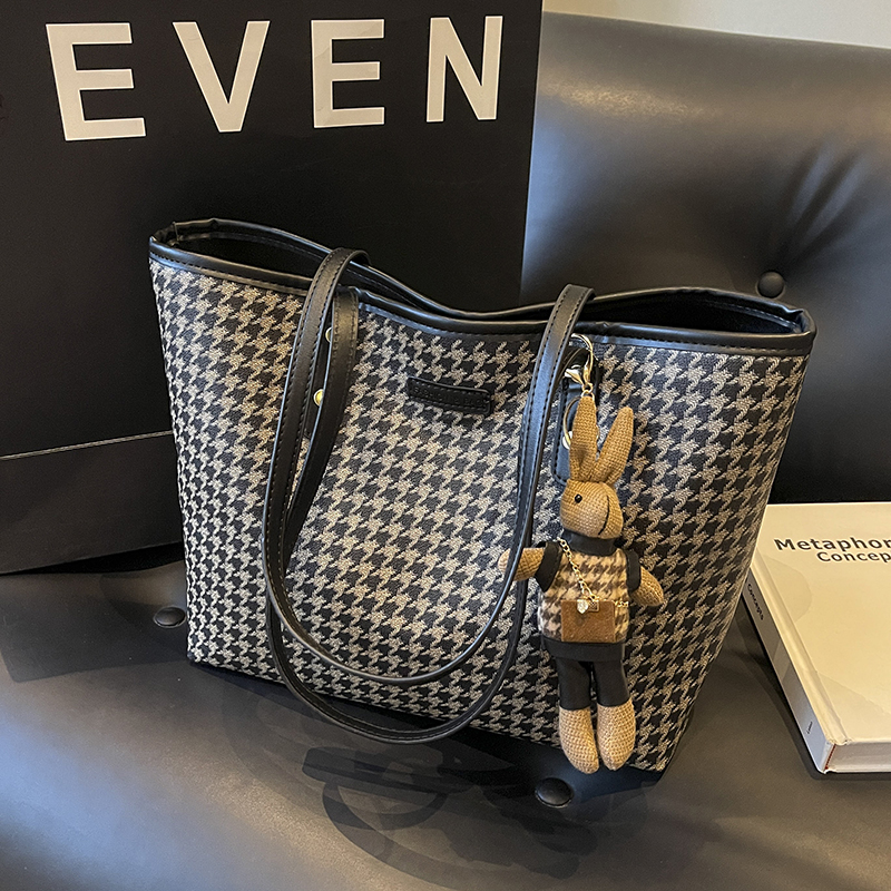 流行格纹2024秋季新款百搭托特包