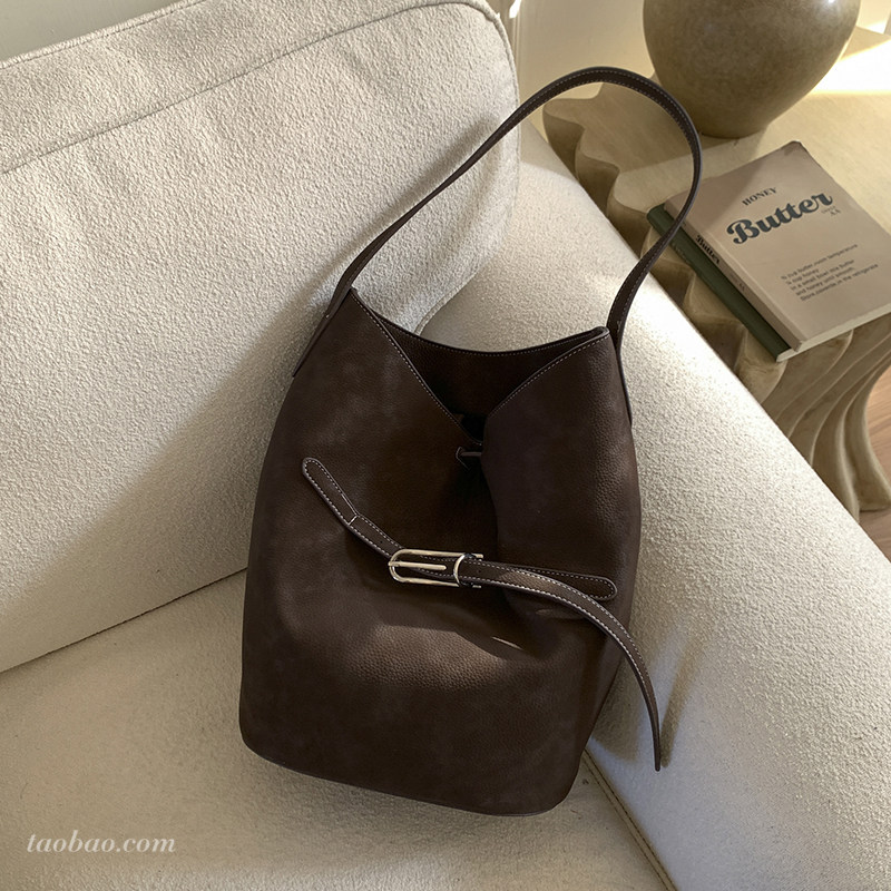 复古磨砂大容量包包女2025新款外出通勤单肩腋下包时尚简约水桶包,箱包皮具/热销女包/男包,水桶包,淘宝优惠券,粉丝福利购,淘宝优惠卷