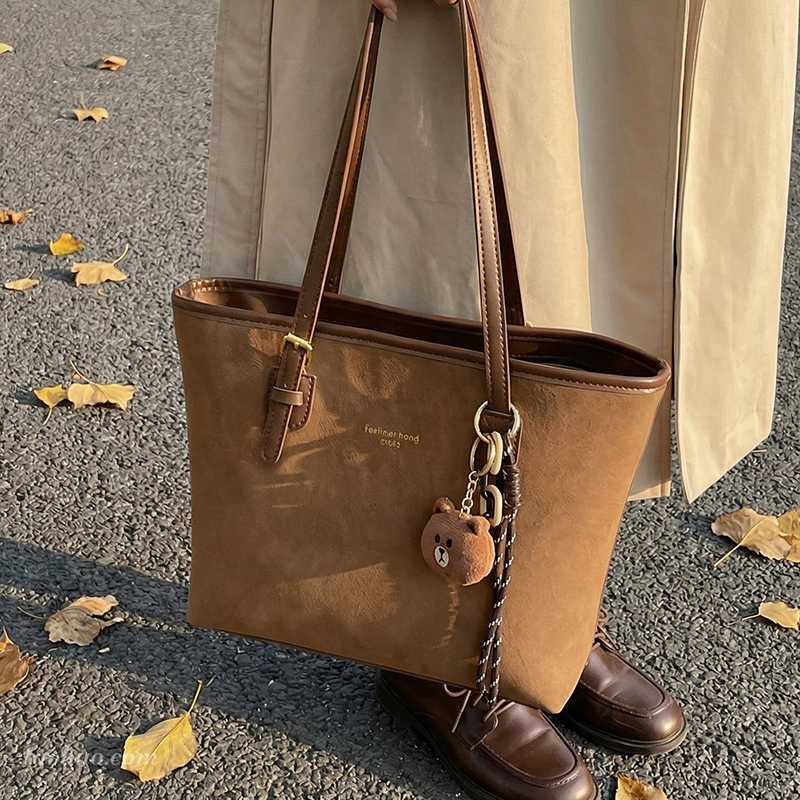 新款大容量通勤单肩托特包