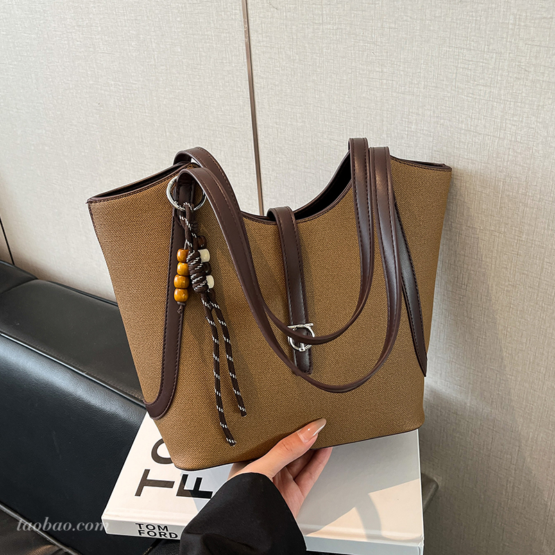 超火小众水桶包2025新款