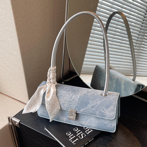 法式小众牛仔法棍腋下包女百搭