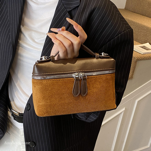 2025秋季新款磨砂复古小方包