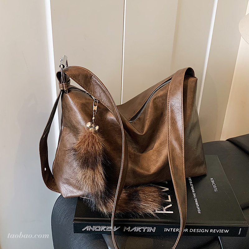 2025秋季新款潮流时尚托特包