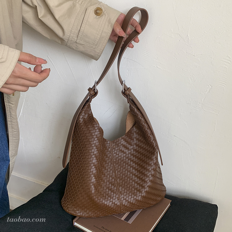 休闲复古大容量托特包