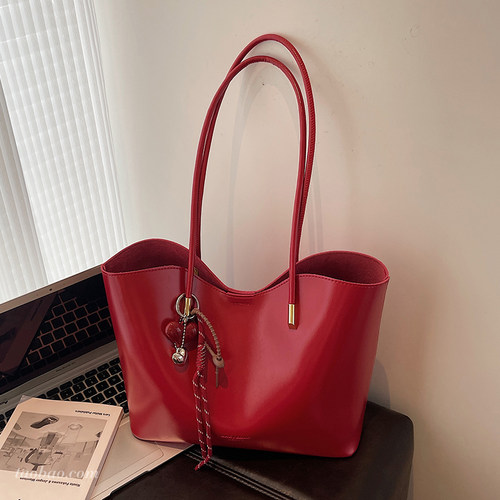 大容量通勤百搭托特包