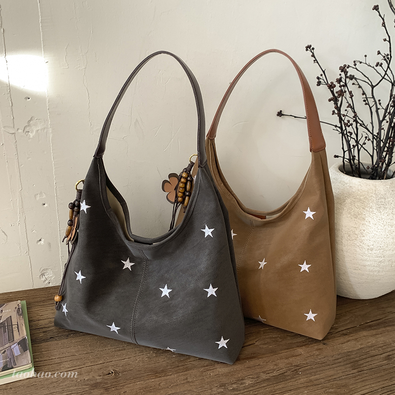 高级感印花麂皮绒包包