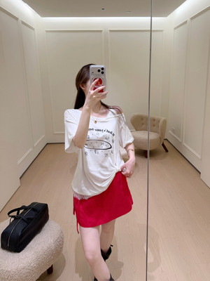 吉姆姐姐 santa家2026年夏 蕾丝拼接假两件斜肩短袖T恤