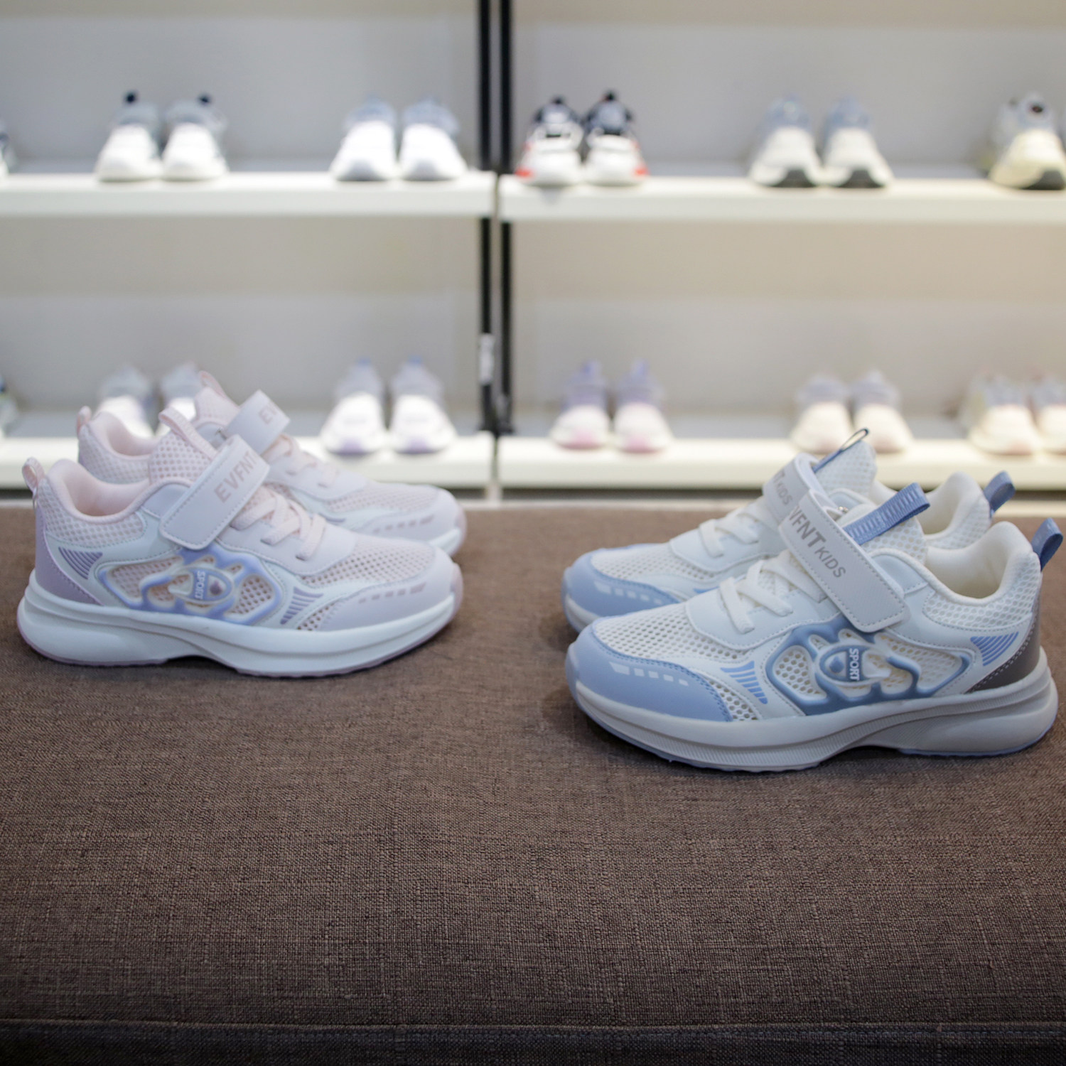 婴芬特2025新款春夏单网机能鞋男童运动鞋女童透气轻32-36艾草垫