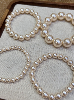 温柔暖光施家香槟奶油白珍珠手链