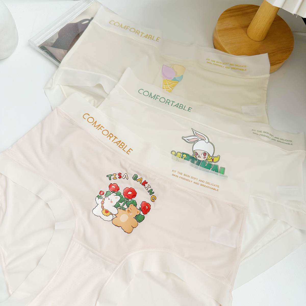 3条装超薄冰丝内裤女卡片包装