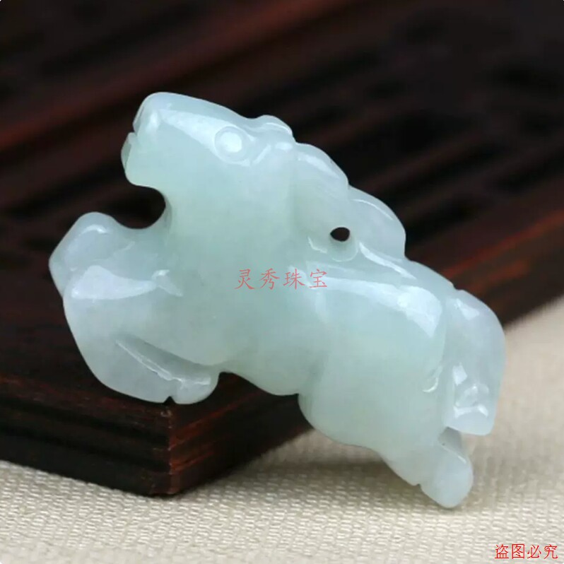 翡翠生肖马玉吊坠挂件玉石 翡翠小马玉项链男女款属马玉坠