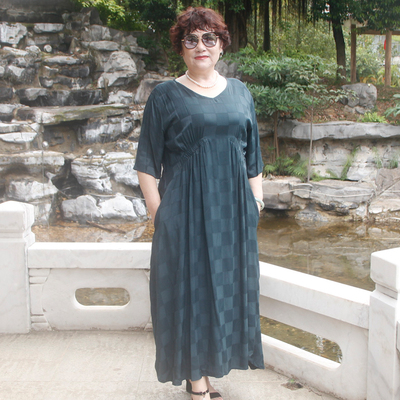 中袖加肥大码显瘦格子气质连衣裙