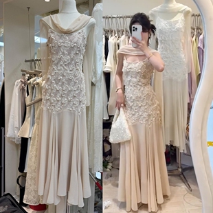 怡熙法式立体盘花吊带丝巾连衣裙女2026夏性感海边不规则拼接长裙