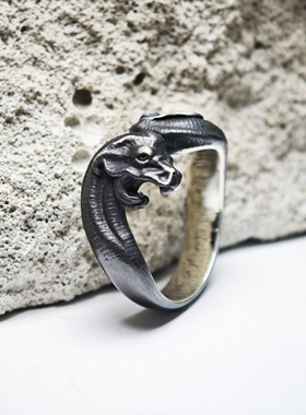 纯银暗黑系日式磨砂雾化天龙戒指