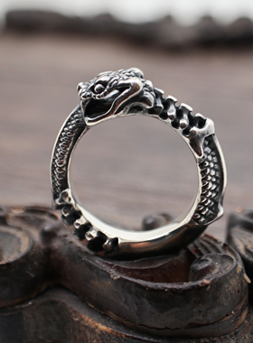 纯银日系朋克风衔尾蛇蟒蛇戒指