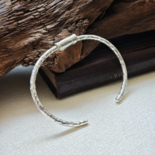 铁头的店925银男女通用原创纯手工敲击纹 小飞侠古董银币手镯