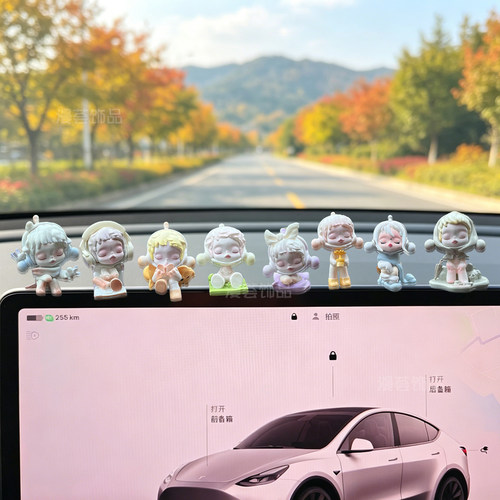 SP温度系列汽车显示屏趴趴公仔女