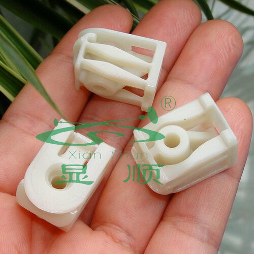 宝马1系2系4系5系6系X1X5X6侧裙护板底板叶子板挡泥板螺母座卡扣