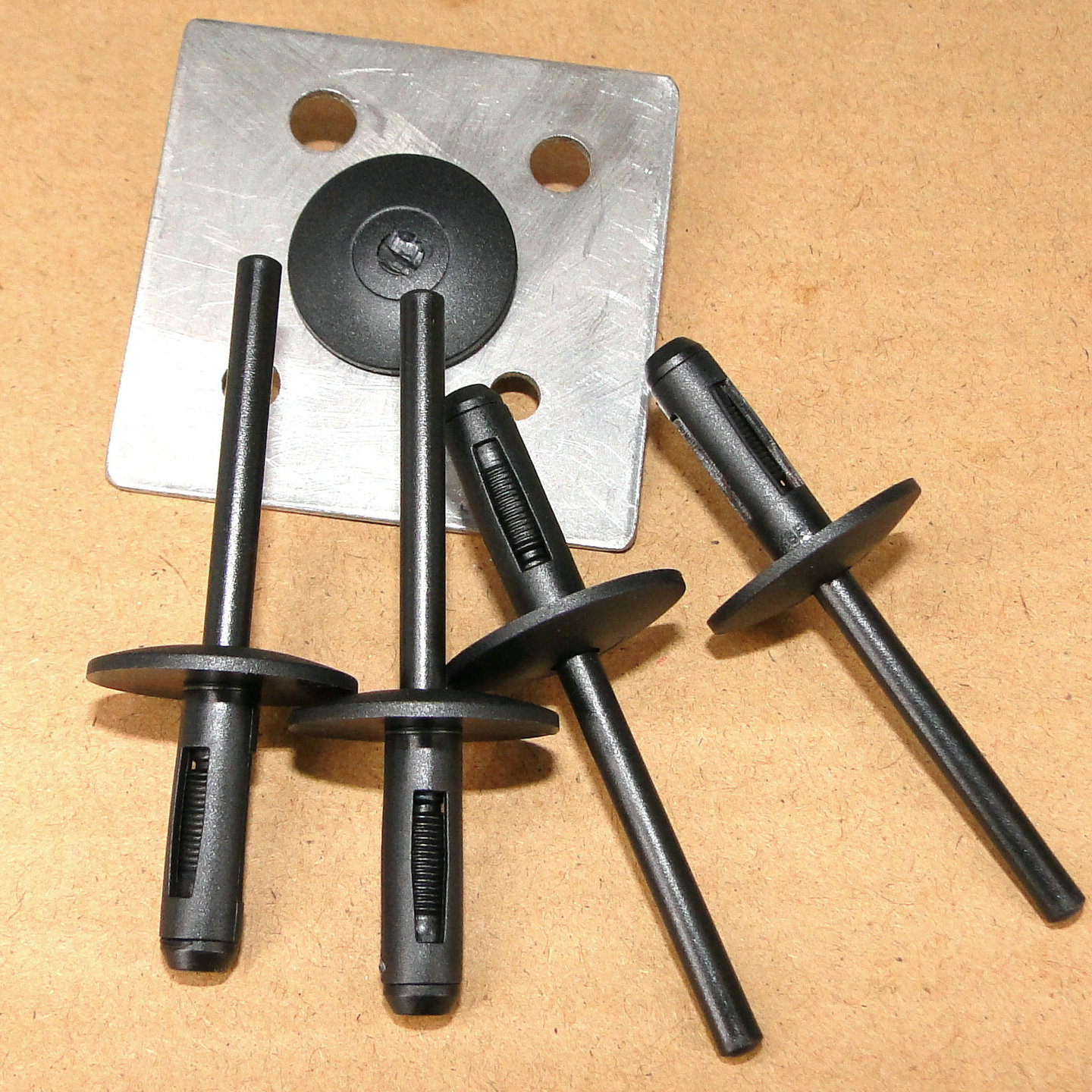 前后轮眉铆钉宝马X1X3X5X6