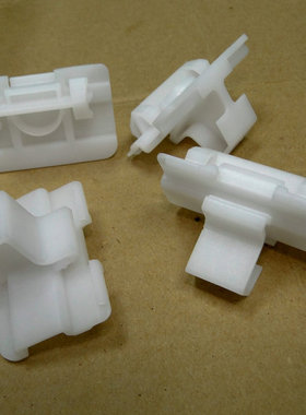 奔驰E级CLS级E180E200LE260E300E320E400CLS26035063侧裙护板卡扣