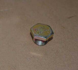 奇瑞525变速箱放油螺丝