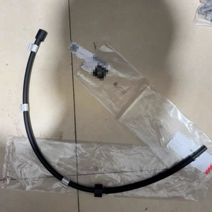 适配奔驰GLC260 GLC300 E350改进版前差速器通风管四驱延长加长管
