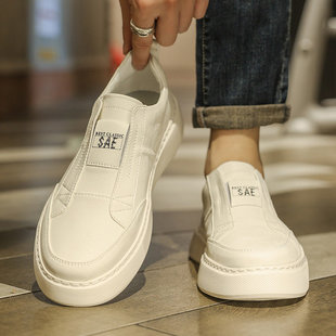 一脚蹬男鞋春季2026新款透气软底懒人休闲皮鞋男士板鞋英伦小白鞋