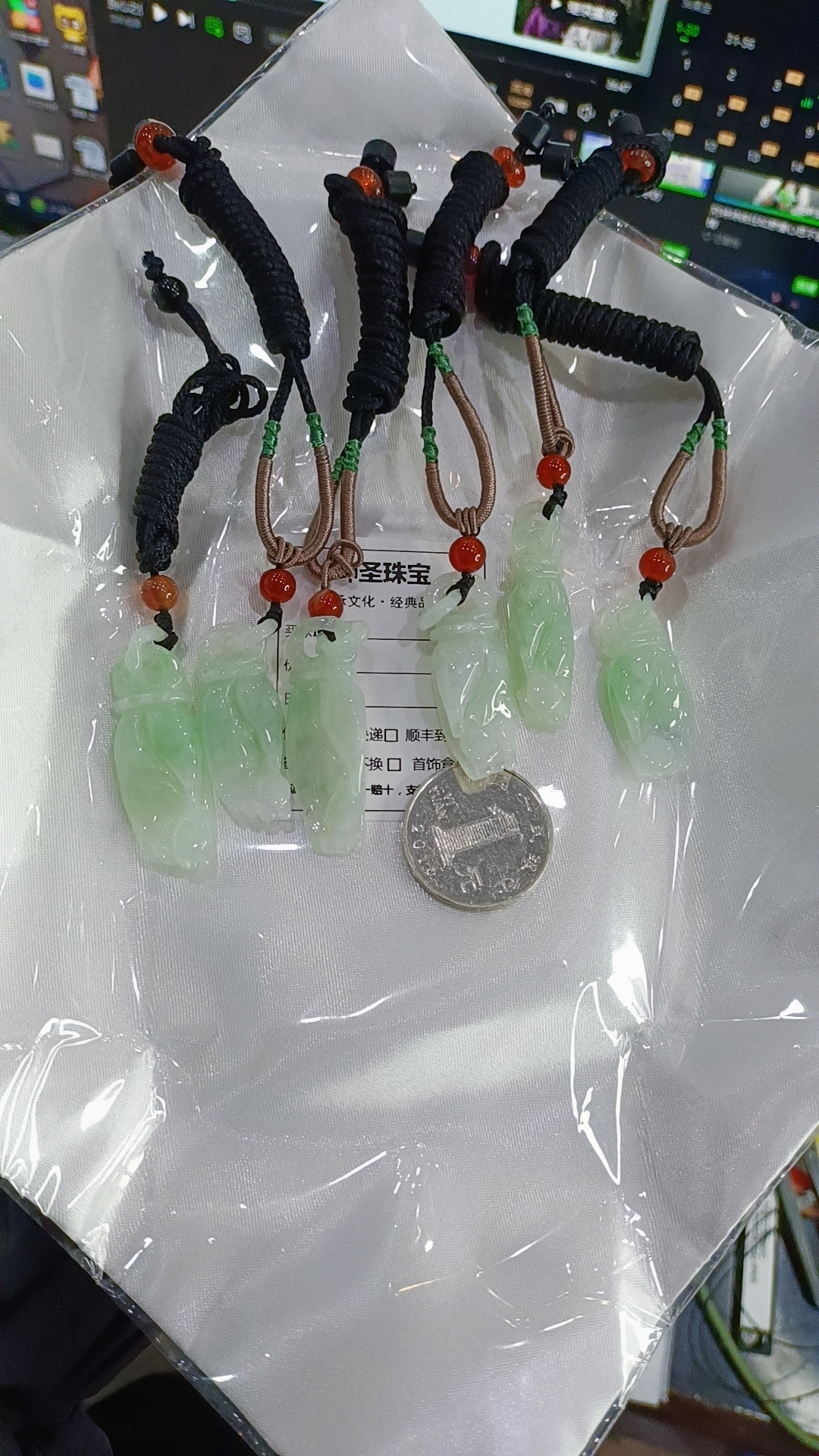 天然缅甸A货翡翠老坑冰绿掌上明珠吊坠生日礼物节日礼物坤圣珠宝