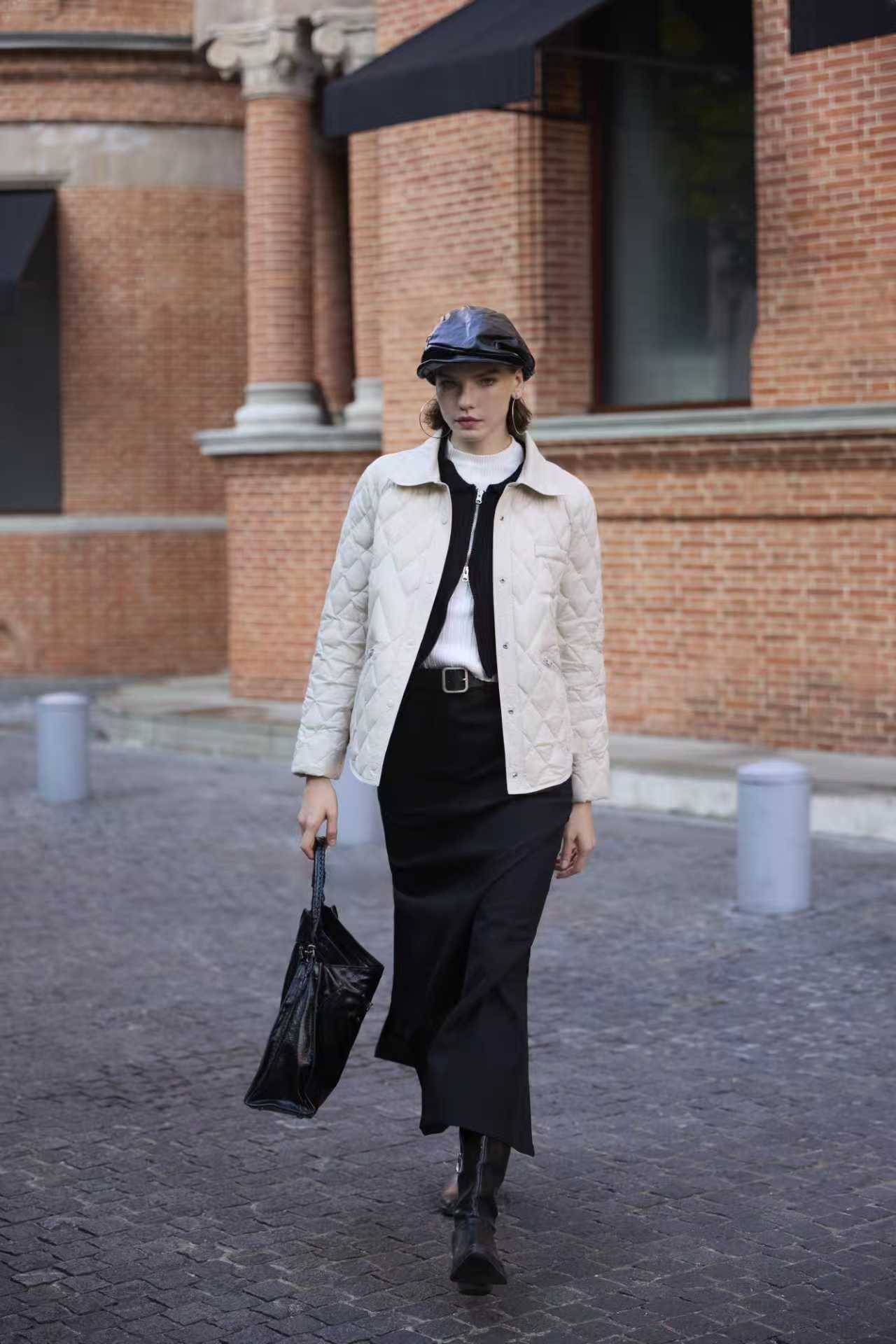 康博秋季轻薄短款90绒羽绒服