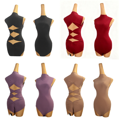 后背菱形镂空，兼具装饰和透气