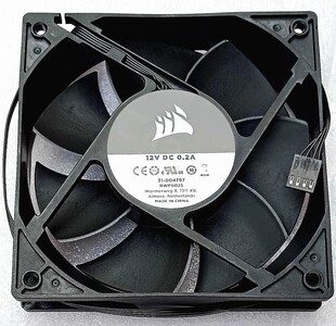 全新正品海盗船12025 12CM风扇 机箱散热4线调速温控静音12V 0.2A