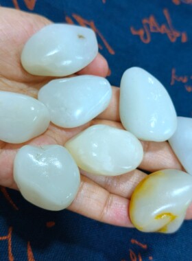 128g新疆和田玉白玉籽料手串 羊脂玉无修天然独籽一级白油润手链