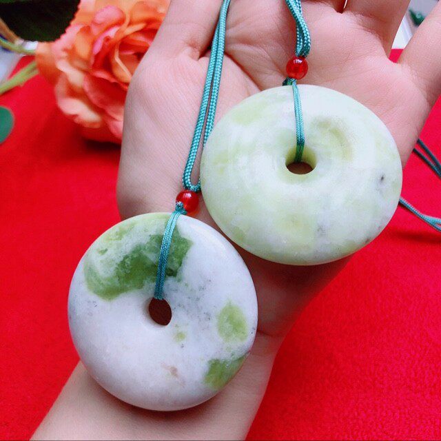 泓石斋 天然蛇纹玉石菜花玉吊坠平安扣毛衣链约50mm