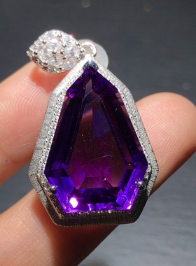 ZZ0214 天然紫水晶吊坠金字塔款s925银玻璃体39/21mm