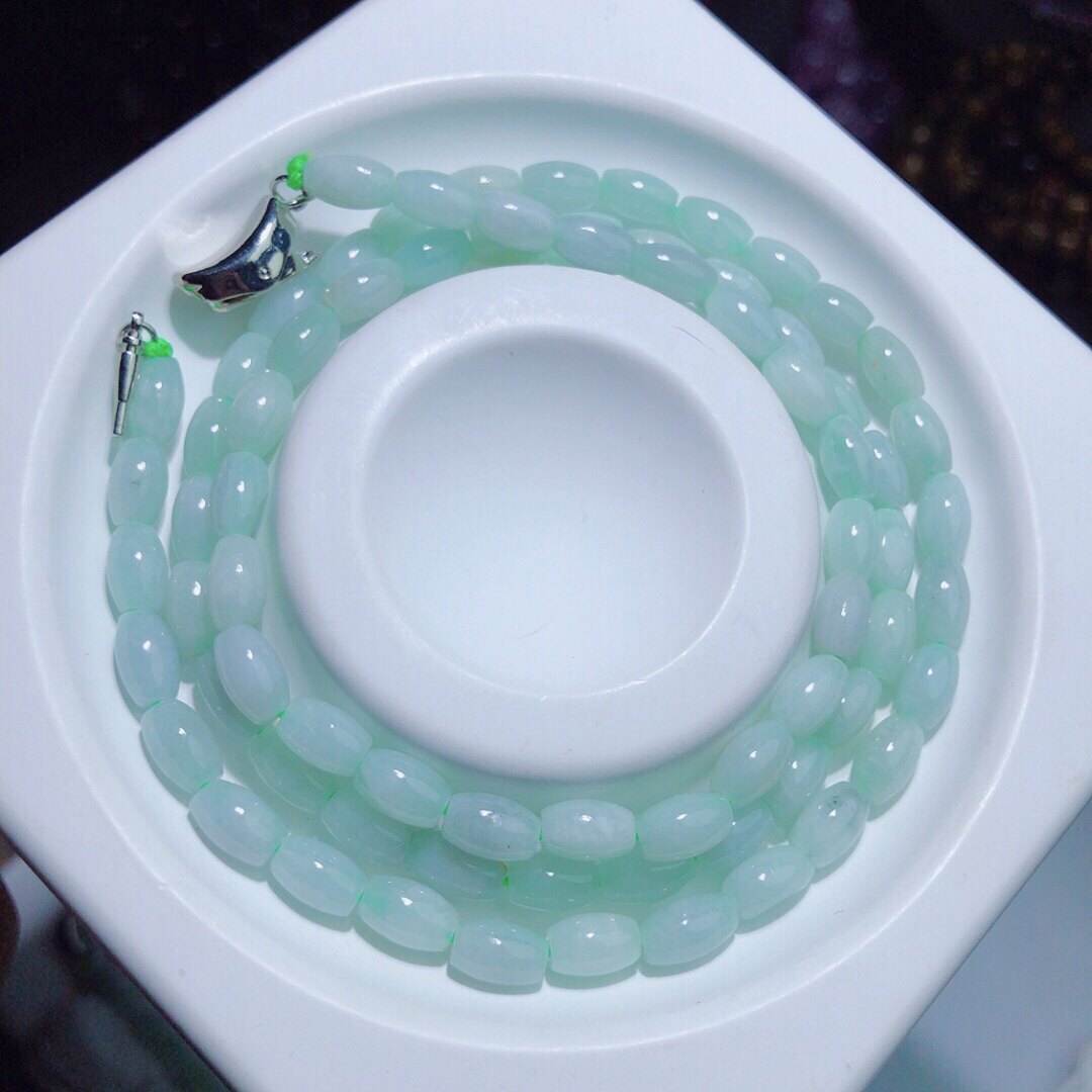 G945 天然A货翡翠项链果绿底锁骨链约5mm桶珠颈链情侣首饰礼物