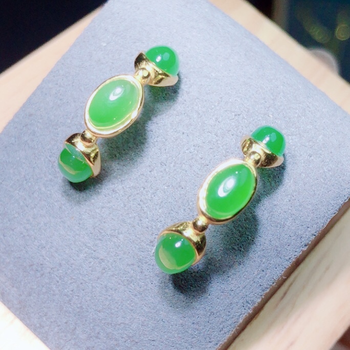 S739 天然和田玉碧玉耳钉s925银苹果绿5mm耳扣耳夹女款耳环礼物