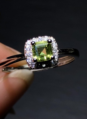 OO0128 天然橄榄石戒指公主方镶嵌女款时尚复古指环6mm