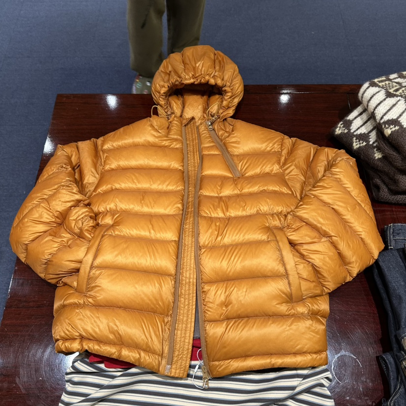 多拉链横纹超轻排骨羽绒服短外套