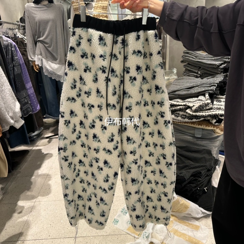 松紧抽绳碎花仿羊羔毛绒宽松长裤