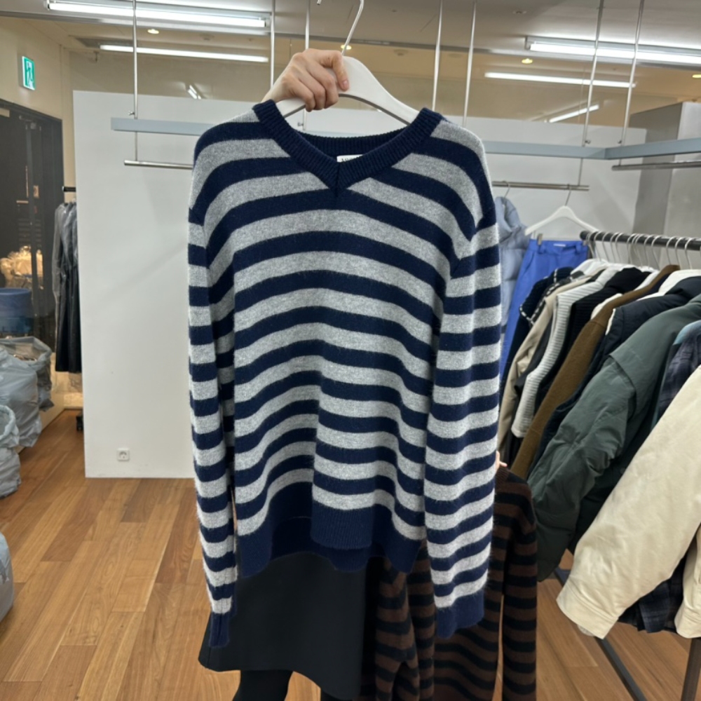 V领简约条纹白搭羊毛针织衫毛衣