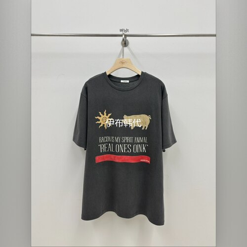 圆领字母小猪宽松短袖T恤女