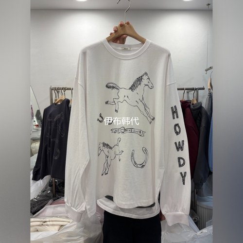 圆领休闲骏马宽松长袖T恤女