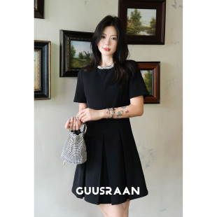 立体剪裁珍珠手工钉珠百褶连衣裙秋季 优雅小黑裙 嘎嘎显腰身